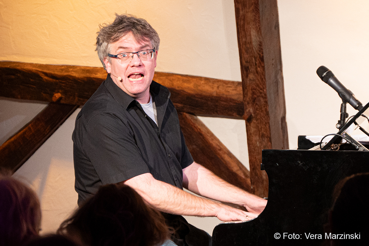 „Ich bin noch gut“ - Kabarett mit Klavier